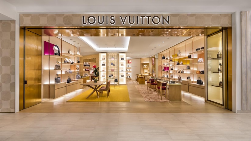  Louis Vuitton